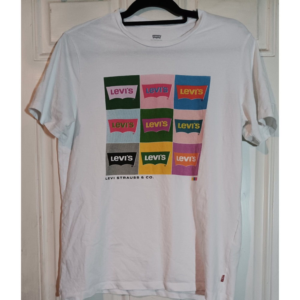 Levi t-shirt